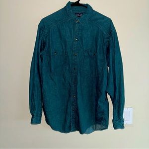 Vintage Patagonia button up shirt. Mens size M. Used - good condition.